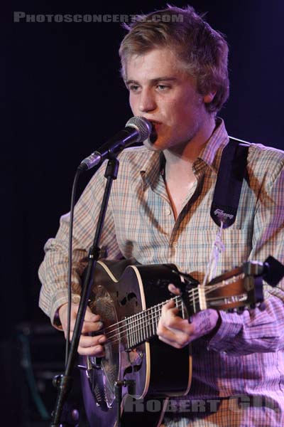 JOHNNY FLYNN - 2007-11-10 - PARIS - La Boule Noire - 